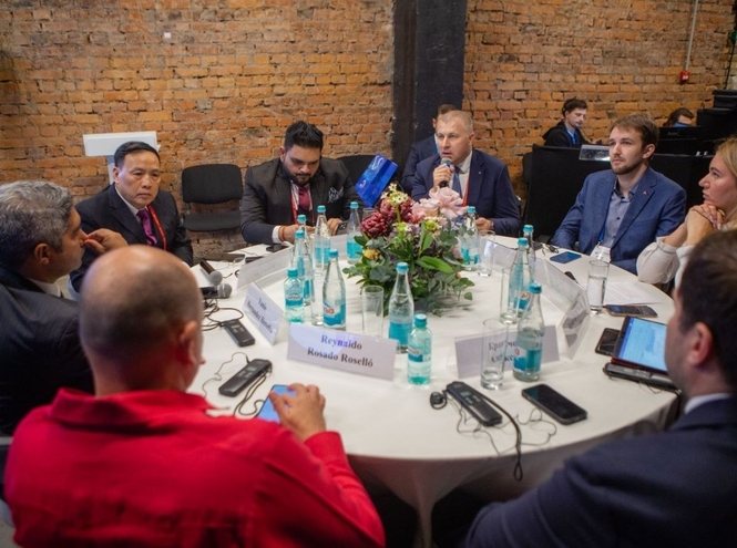 Эксперты четырех стран обсудили развитие беспилотных технологий