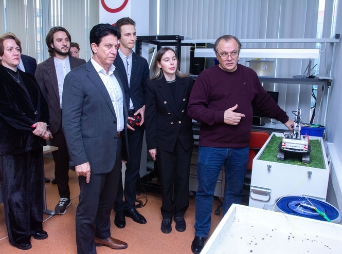 СПбГУТ посетили представители компаний «Т8» и INDSRO