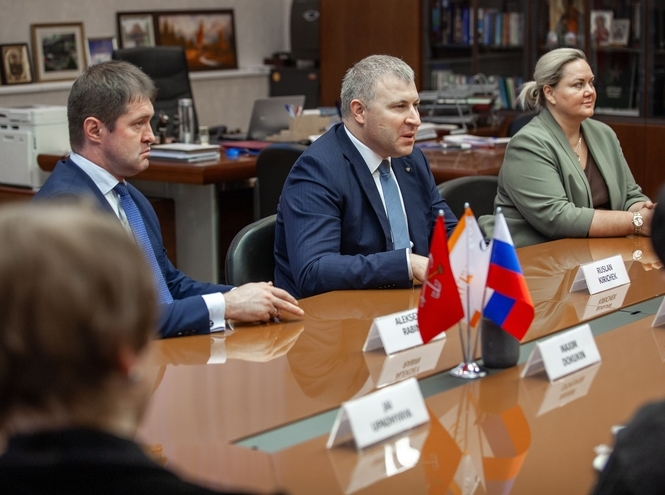 СПбГУТ посетили представители компаний «Т8» и INDSRO