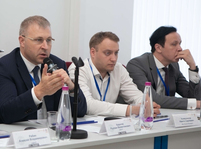 Ректор СПбГУТ Руслан Киричёк выступил на консорциуме по развитию гибридных сетей связи