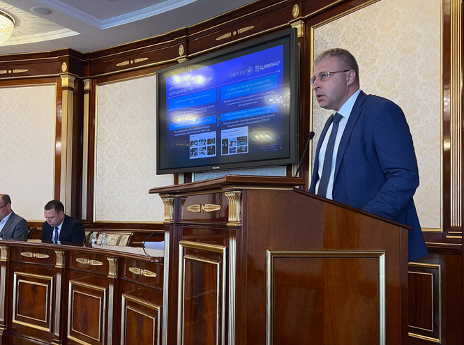Ректор СПбГУТ представил систему развития ГИС перед губернатором Ленинградской области