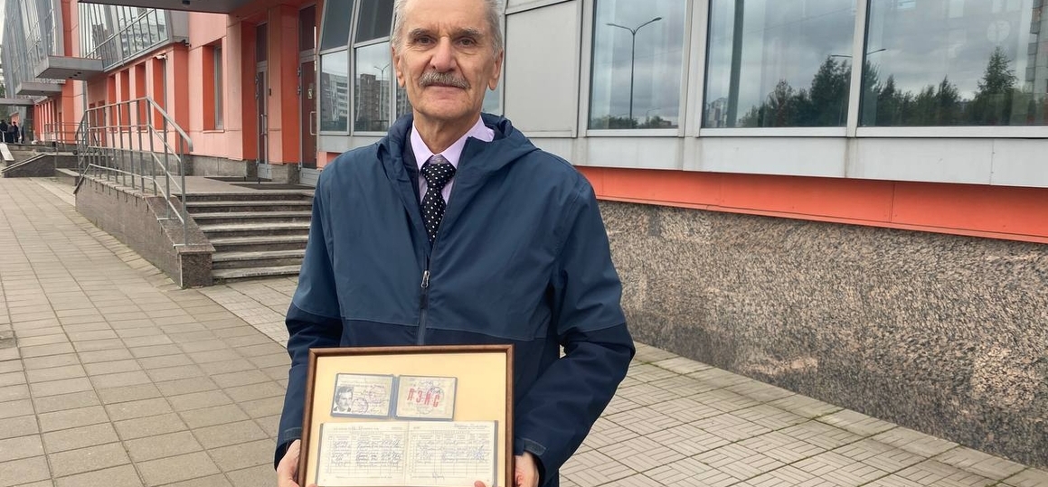 Из России с любовью: выпускник ЛЭИС спустя годы забрал на родину студенческие артефакты