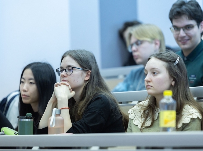 Из Парижа с любовью: итоги открытой лекции Петра Пунченко