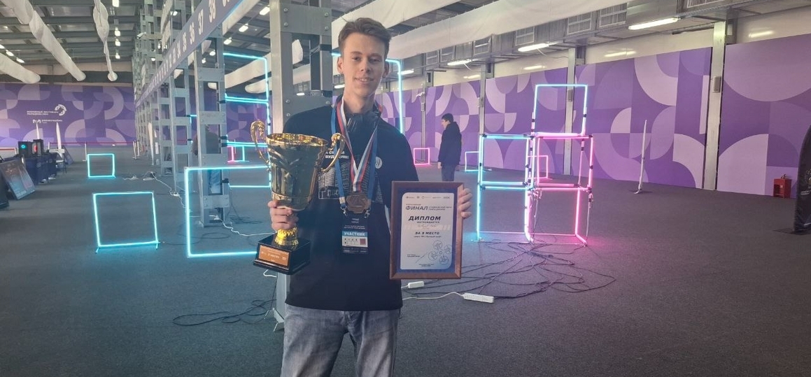 Студент СПбГУТ стал участником подкаста о гонках дронов