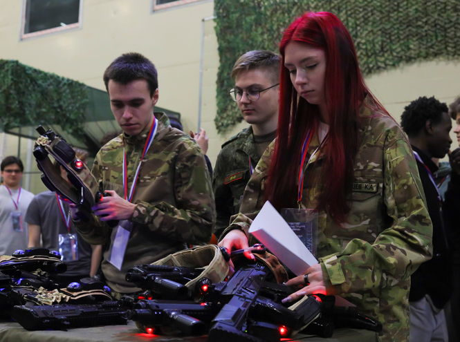 В СПбГУТ прошел турнир по лазертагу между командами факультетов