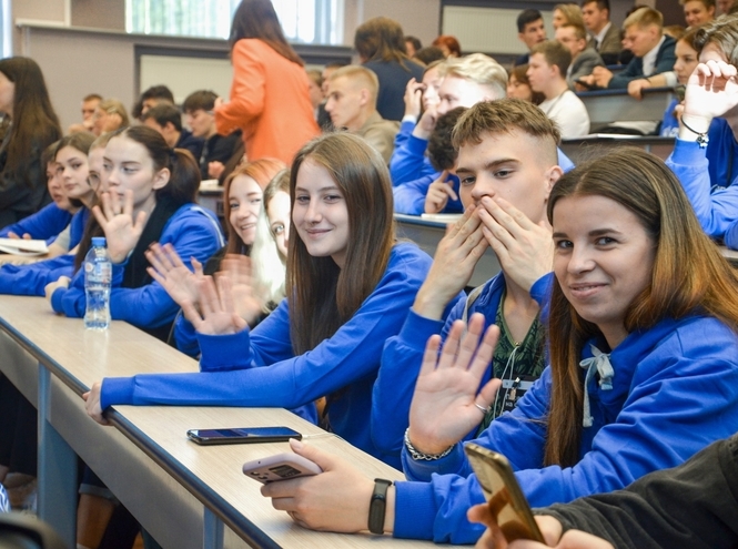 Молодежный фестиваль «Первые на связи!» среди колледжей собрал более 500 участников