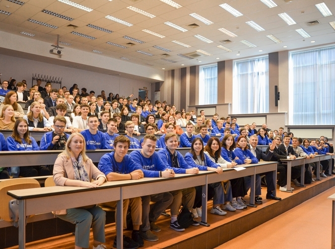 Молодежный фестиваль «Первые на связи!» среди колледжей собрал более 500 участников